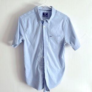 Hurley/Nike Dri-Fit men’s button down short sleeve shirt. Lightweight. Like new